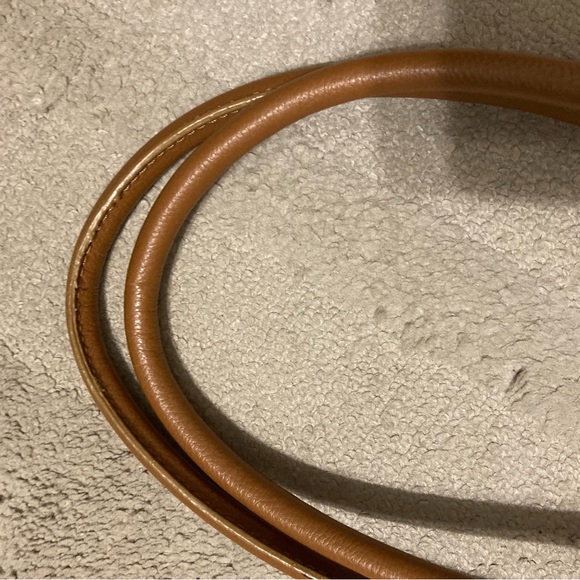 Audrey Brooke Red Leather Tote Bag - Picture 11 of 12